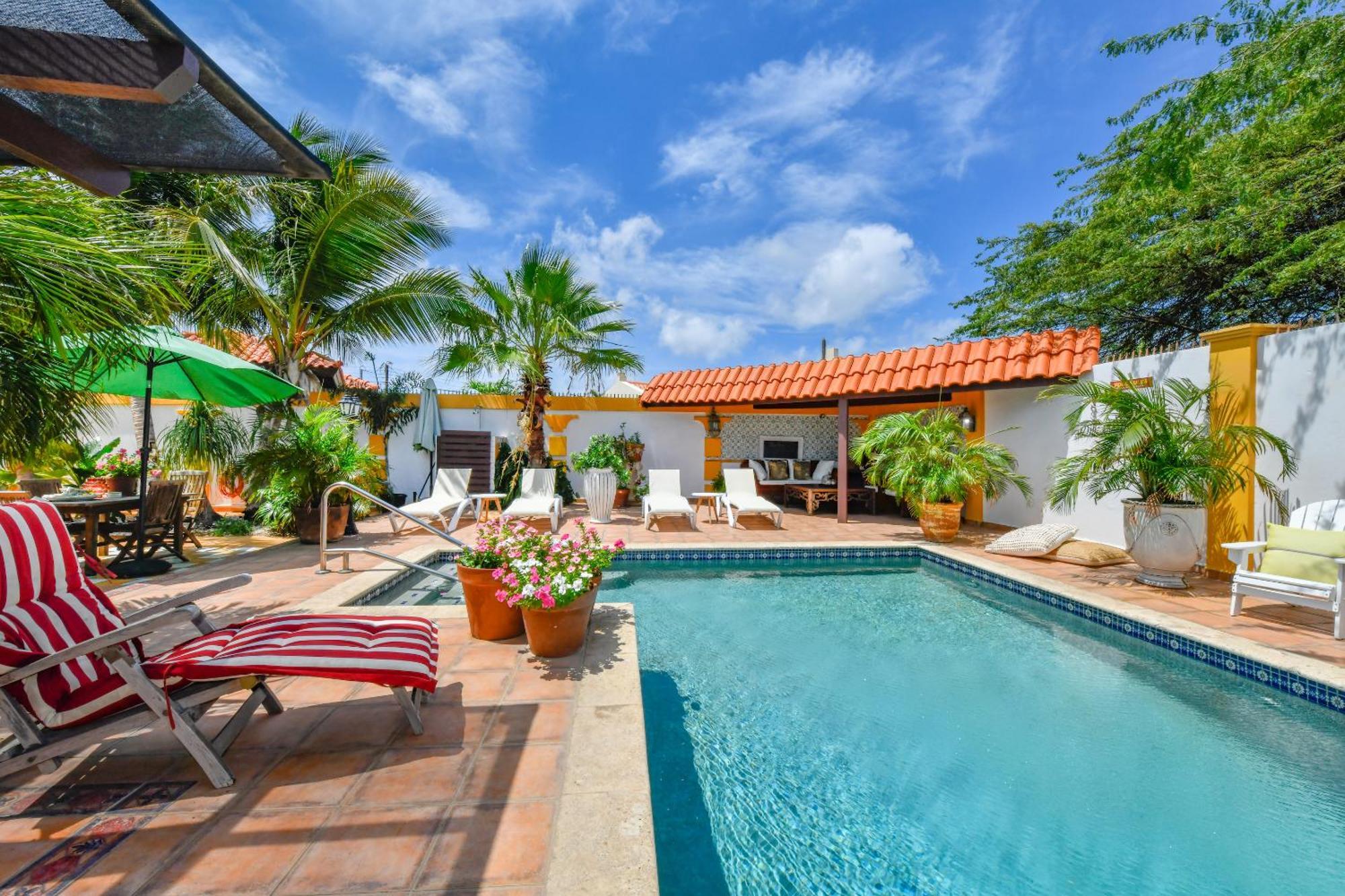 Brisas Studio Apartments (Adults Only) Palm Beach Luaran gambar