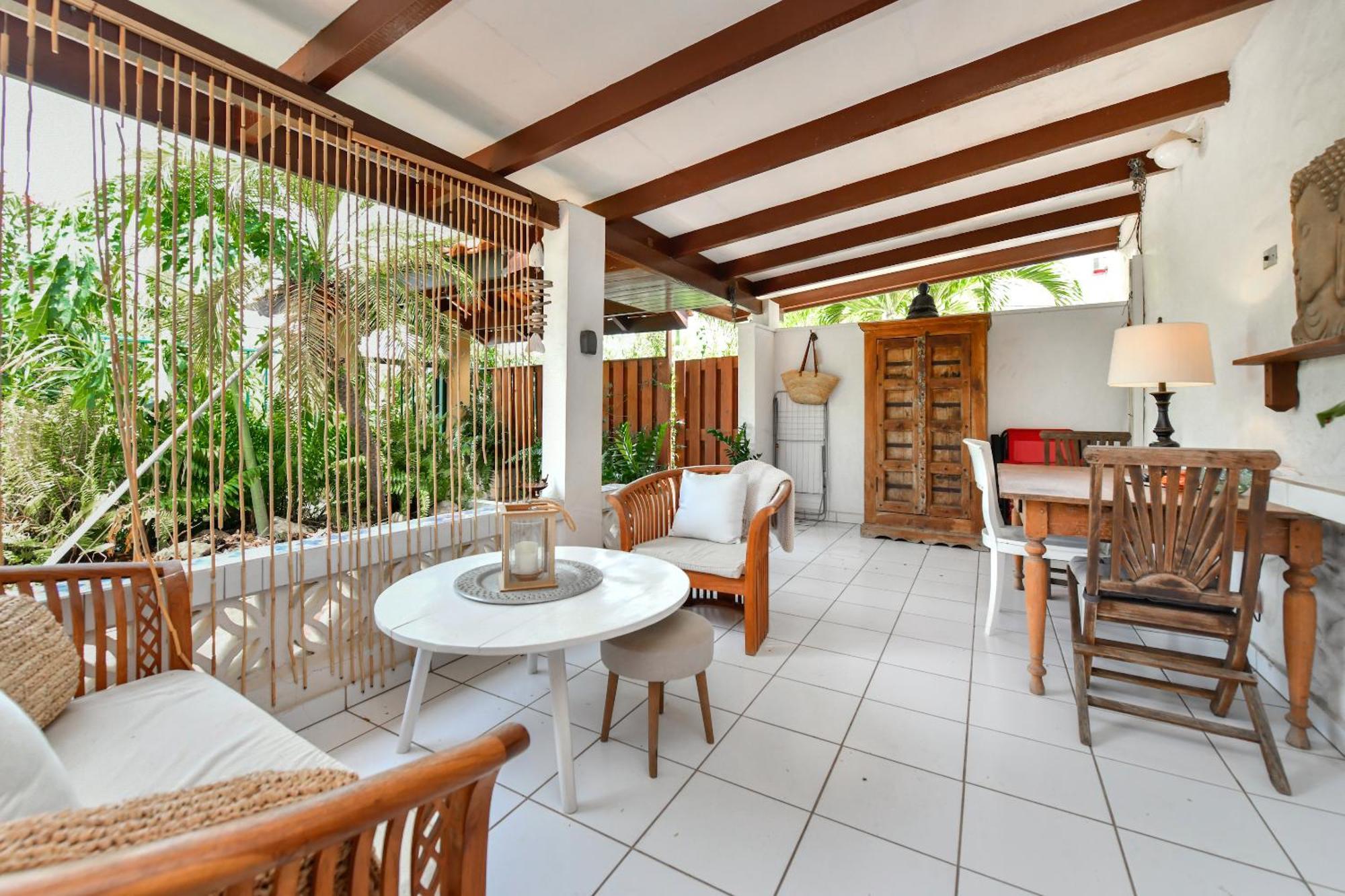 Brisas Studio Apartments (Adults Only) Palm Beach Luaran gambar