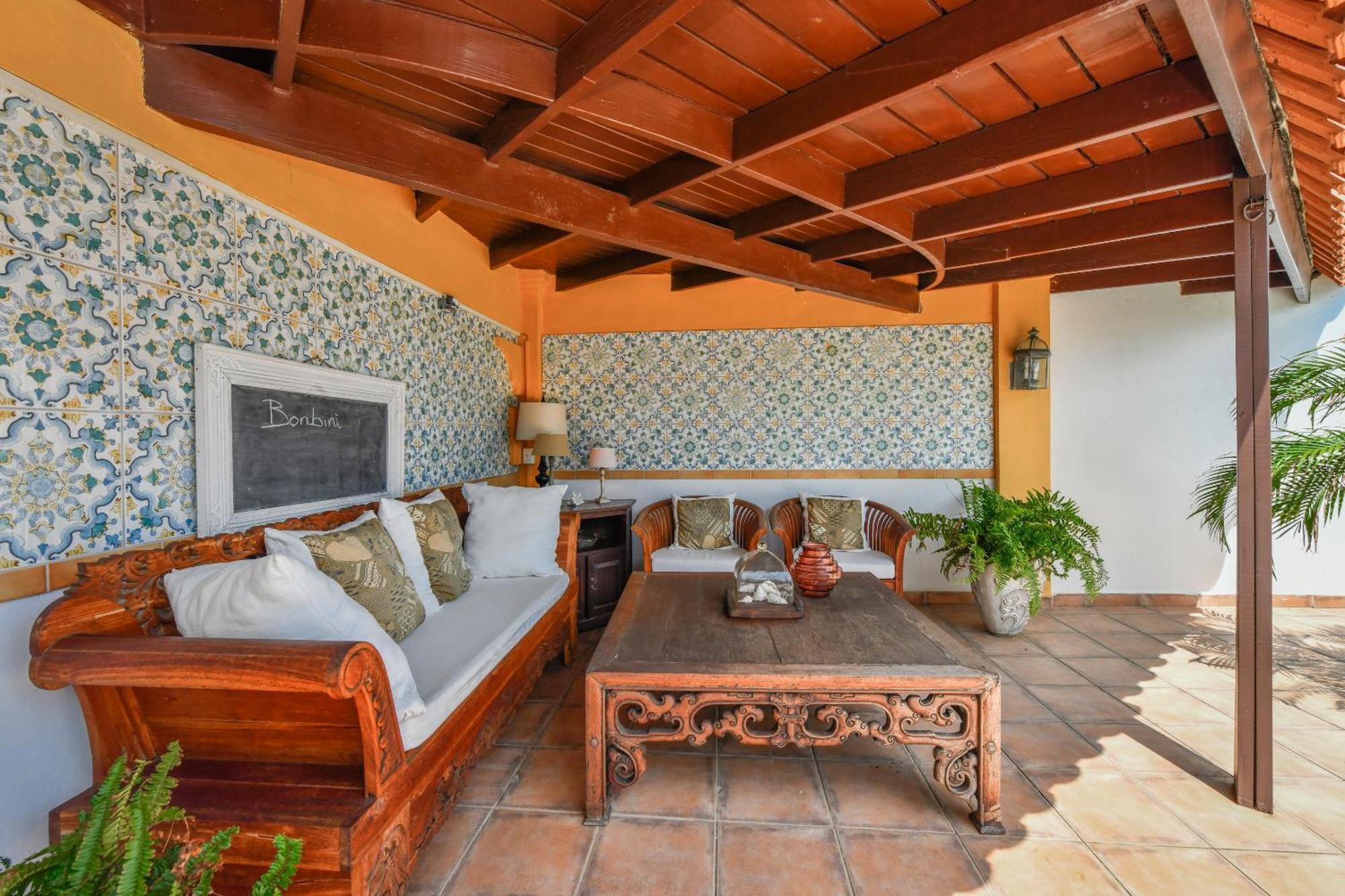 Brisas Studio Apartments (Adults Only) Palm Beach Luaran gambar