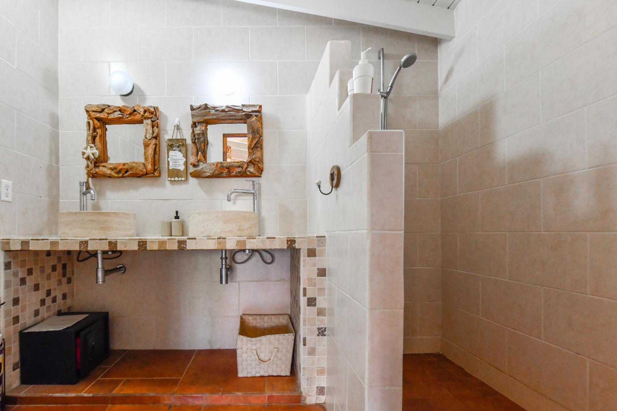 Brisas Studio Apartments (Adults Only) Palm Beach Luaran gambar